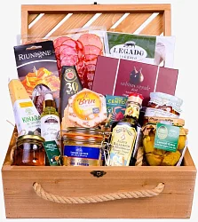 Подарочный мини набор с деликатесами "Заморская лавка" Подарочный мини набор с деликатесами "Заморская лавка"