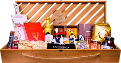 Подарочный набор с нарезкой хамона и деликатесами "Заморская лавка" Подарочный набор с нарезкой хамона и деликатесами "Заморская лавка"